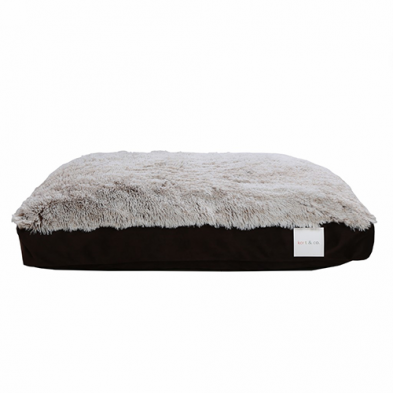 KORT & CO. Funky Fur Pillow Bed 36" x 29"